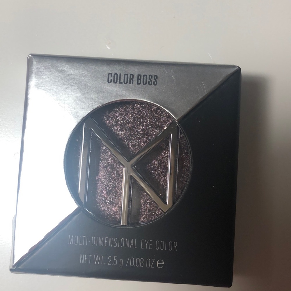 Eye shadow